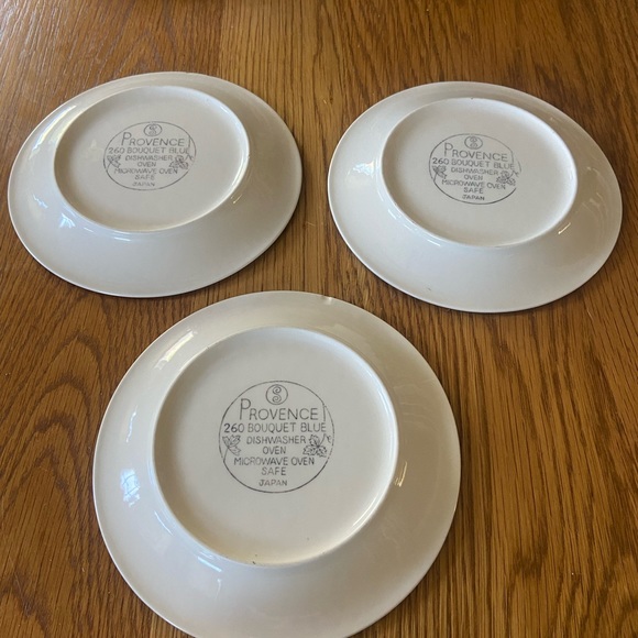 3 Vintage Provence Ceramic Salad Plates - Picture 7 of 7